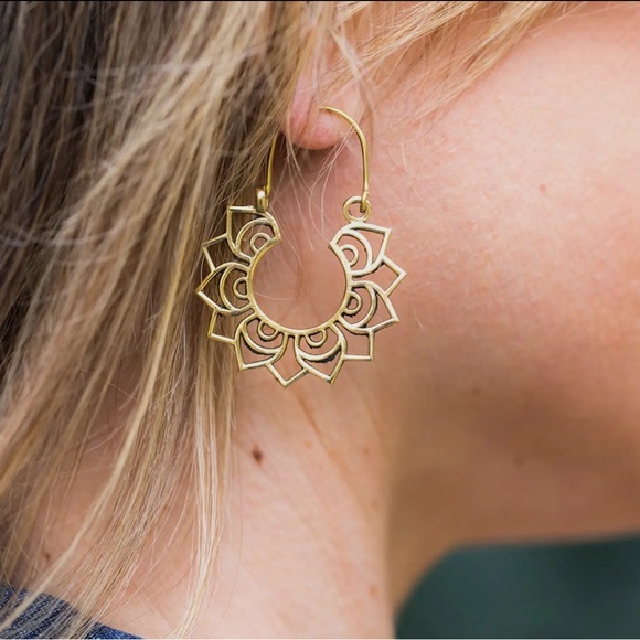 Handcrafted Gold Plated Brass Scalloped Petal Earrings - Picture 3 of 3